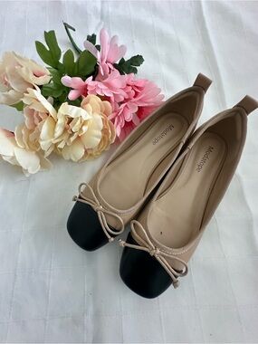 Modatope BRAND NEWTwo-Tone Ballet Flats - Beige and Black Size 7